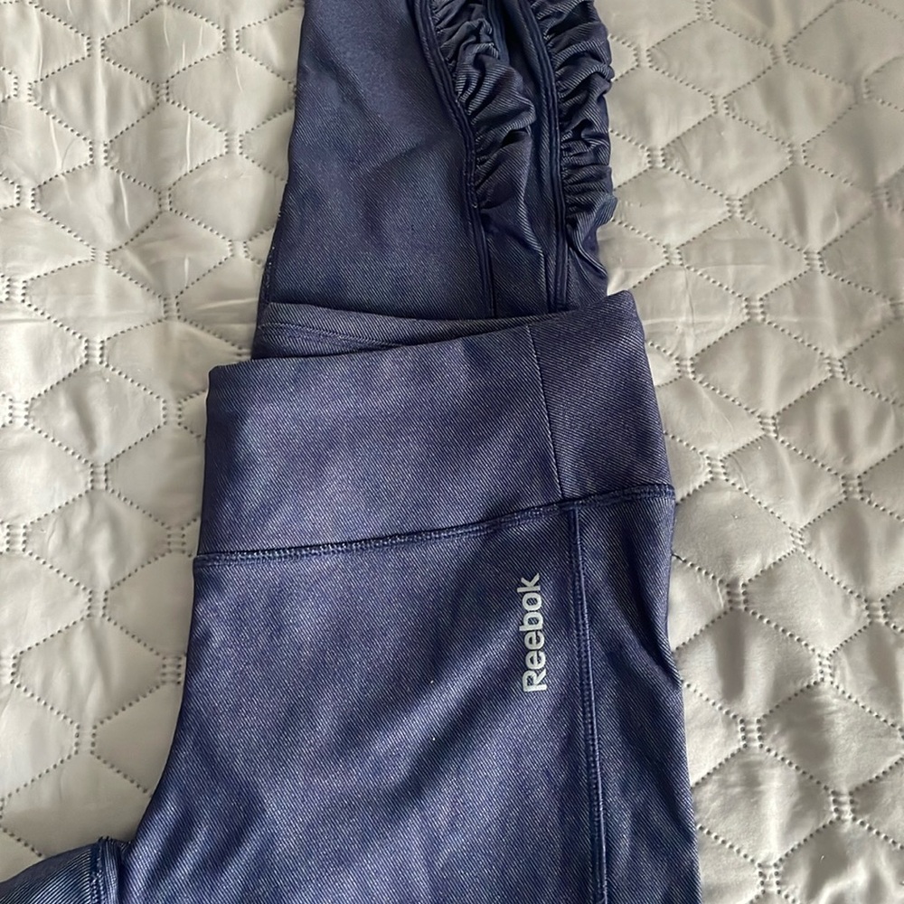 🌟Bundle 3/$30🌟 Reebok leggings. Cute denim color with gathered legs on bottom.